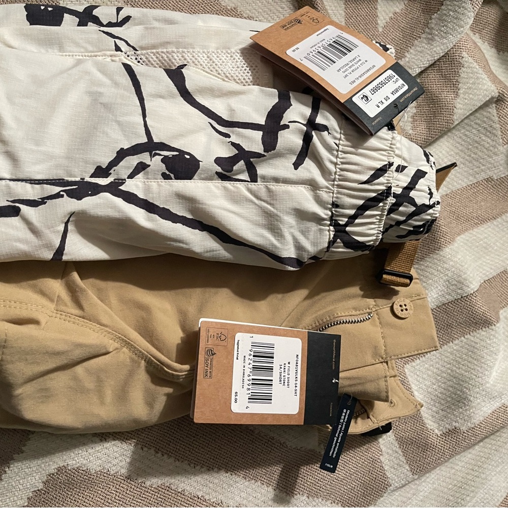 NWT The Northface Women’s  Shorts Bundle size XL /14